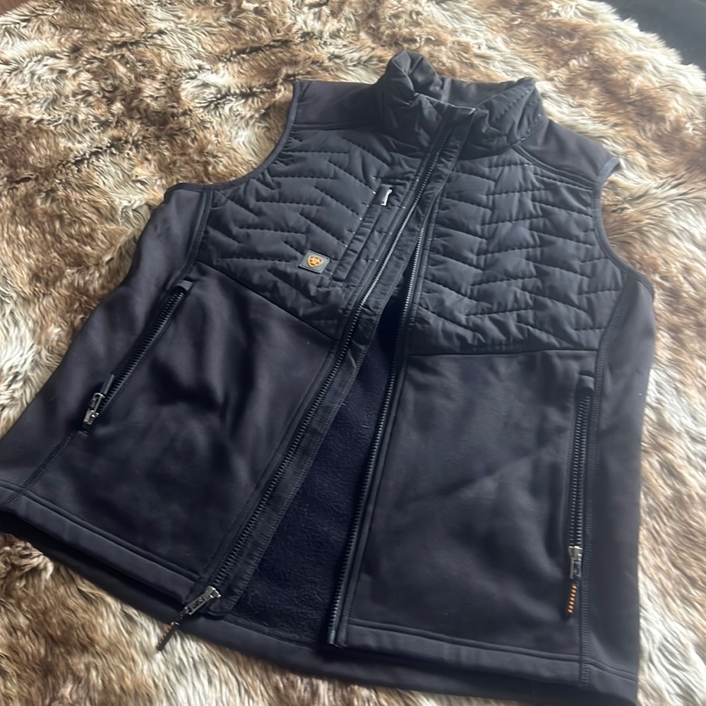 Ariat rebar vest